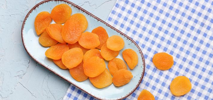 Dried apricots (Sookhe/sukhe khubani)