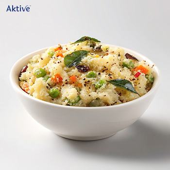 Rava upma with veggies in a bowl